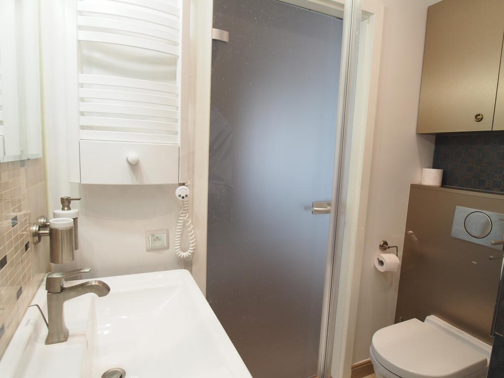 Grand-Tourist Trident Apartments กดัญสก์ ภายนอก รูปภาพ