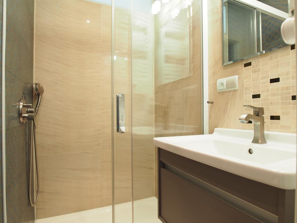 Grand-Tourist Trident Apartments กดัญสก์ ภายนอก รูปภาพ